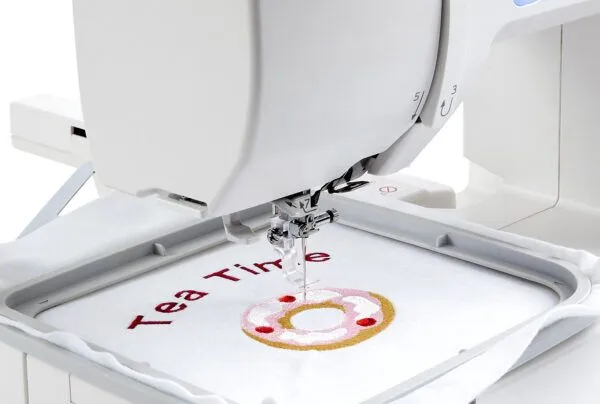 Memory Craft 1000 Sewing/Embroidery Machine Janome